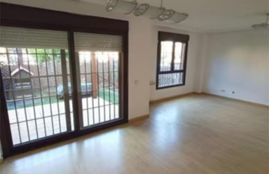 Chalet urbanización con piscina